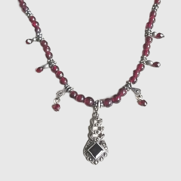 Vintage Art Deco 1920s Garnet and Marcasite Sterling Silver Beaded Necklace - Picture 4 of 16